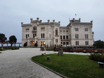 Miramare Castle, B-tier castle in Italy