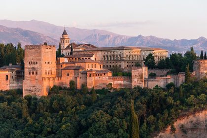 Alhambra, A-tier castle in Spain