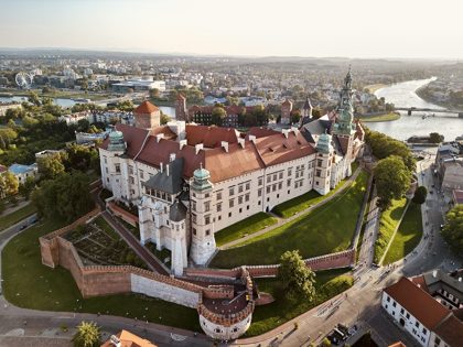 Wawel Royal Castle, B-tier castle in Poland