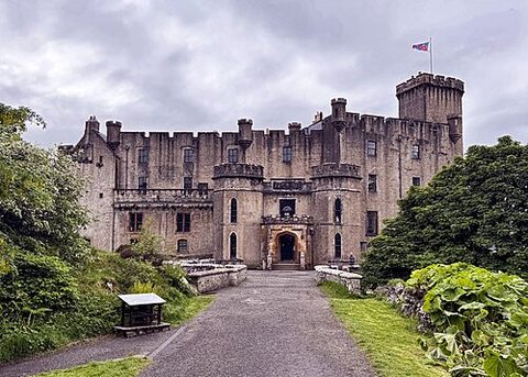 Dunvegan Castle, B-tier castle in United Kingdom