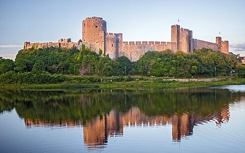 Pembroke Castle, B-tier castle in United Kingdom