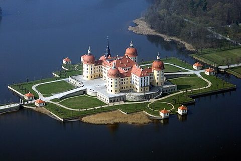 Moritzburg Castle, B-tier castle in Germany