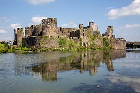 Caerphilly Castle, B-tier castle in United Kingdom